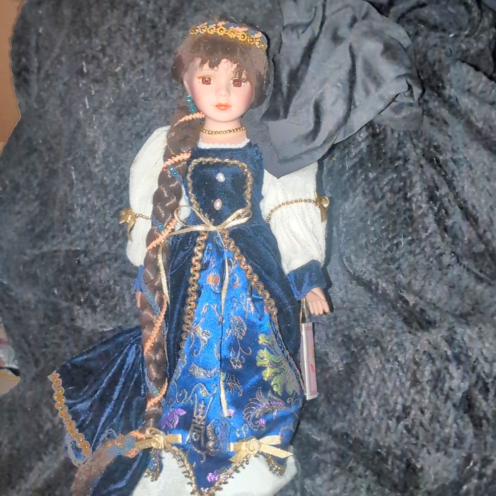 AVAILABLE - VTG 1968 Kennex Collection " Claire" A Renaissance Princess. 17"